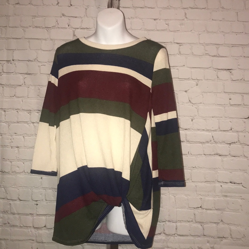 Front knot top